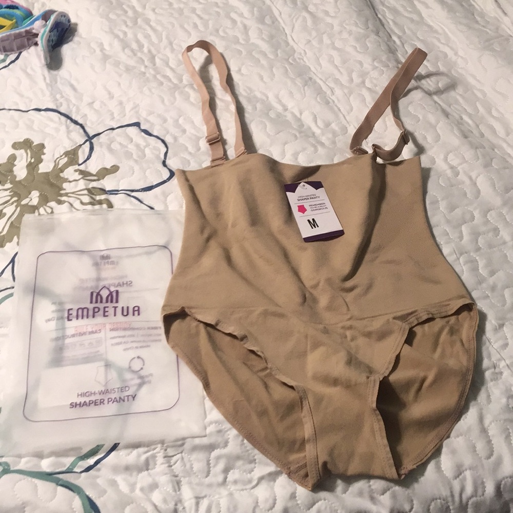 EMPETUA High waisted shaper panty size medium